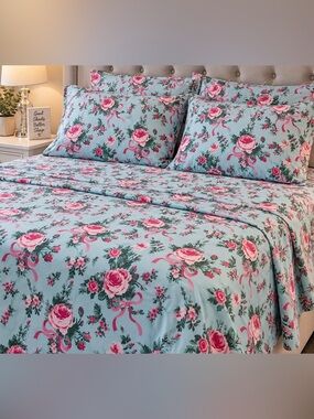 Jessica Simpson Pastel Blue Queen Sheet Set with Pink Rose Print